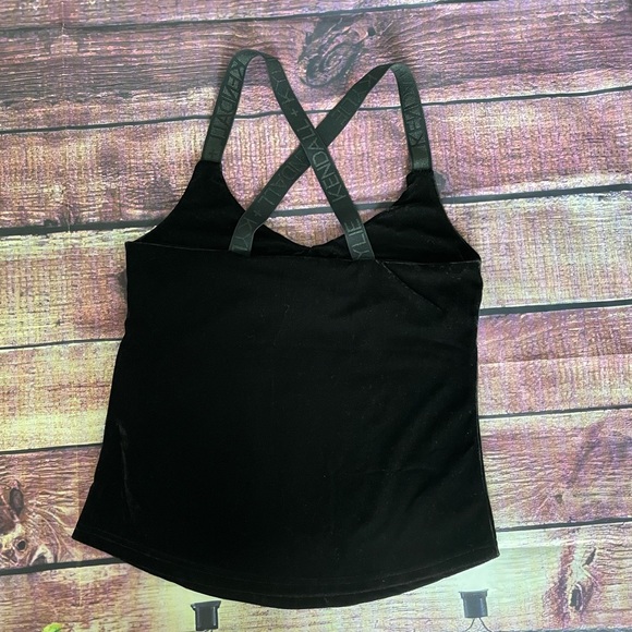 Kendall + Kylie Velvet Top - Picture 5 of 9